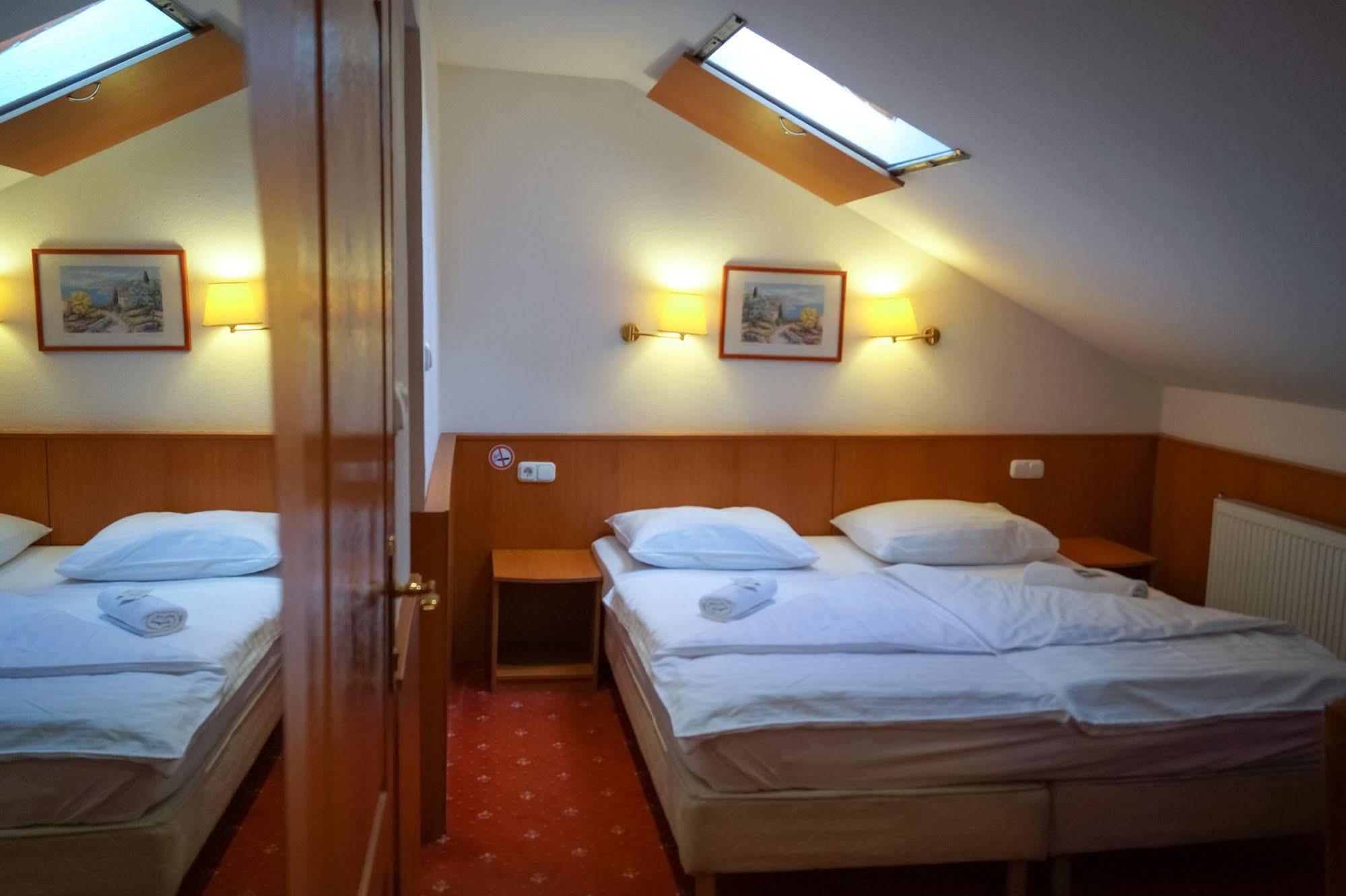 Bed & Breakfast Korona Panzio Budapest
